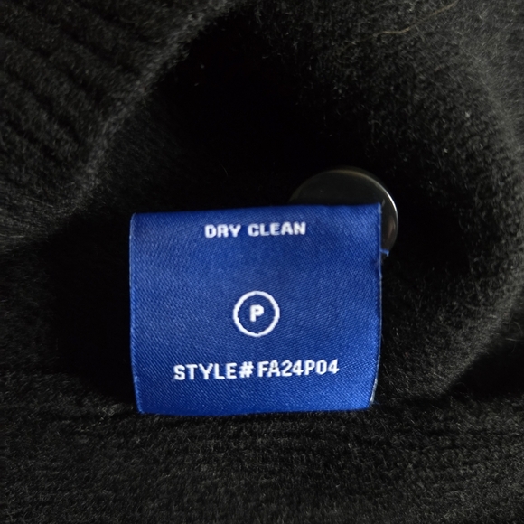 New NONAME is needed Button-Up Cashmere Blend Sleeveless Black Vest Sweater NWT - Picture 8 of 8